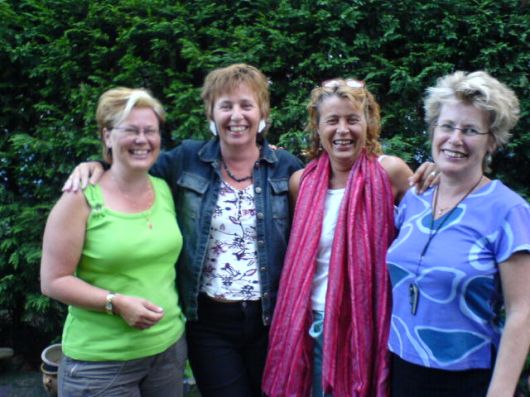 Simone, Bernadine, Mariella en Els 2006