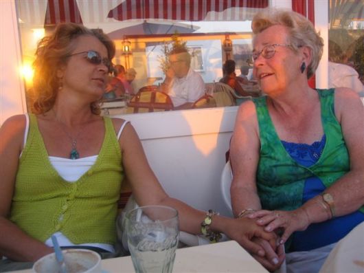 Gaby en mamma, Zandvoort 2006