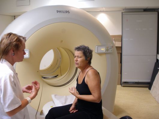 Mariella voor het scanapparaat, juni 2007